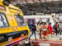 Mumbai Train Collision : Tragic accident during rail strike in Mumbai, 3 killed in train collision