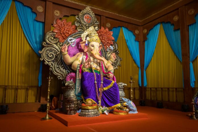 Bank of Maharashtra Hits Intraday Low Amid Price Pressure