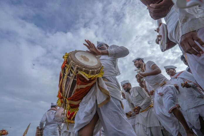 Maharashtra Govt Transfers 25 IAS Officers