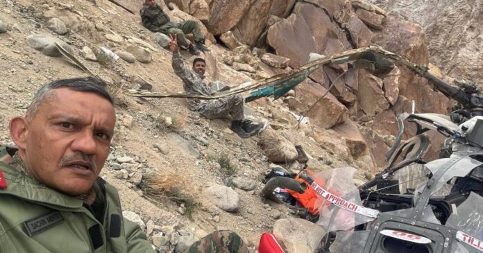 Army officers survive Leh chopper crash, selfie after escape goes viral Army officers survive Leh chopper crash, selfie after escape goes viral